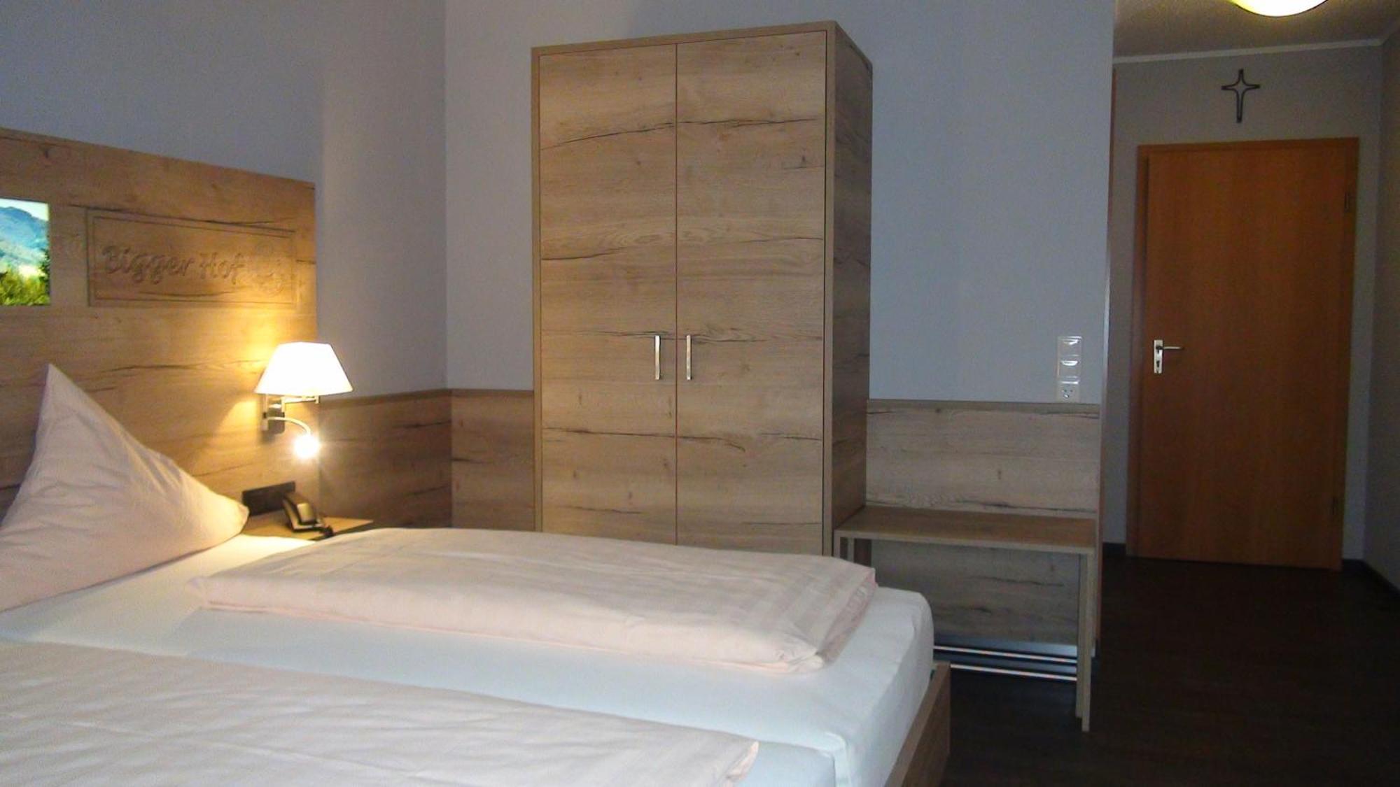 Hotel Bigger Hof - Wirtshaus Platzhirsch Am Jahnplatz 3*