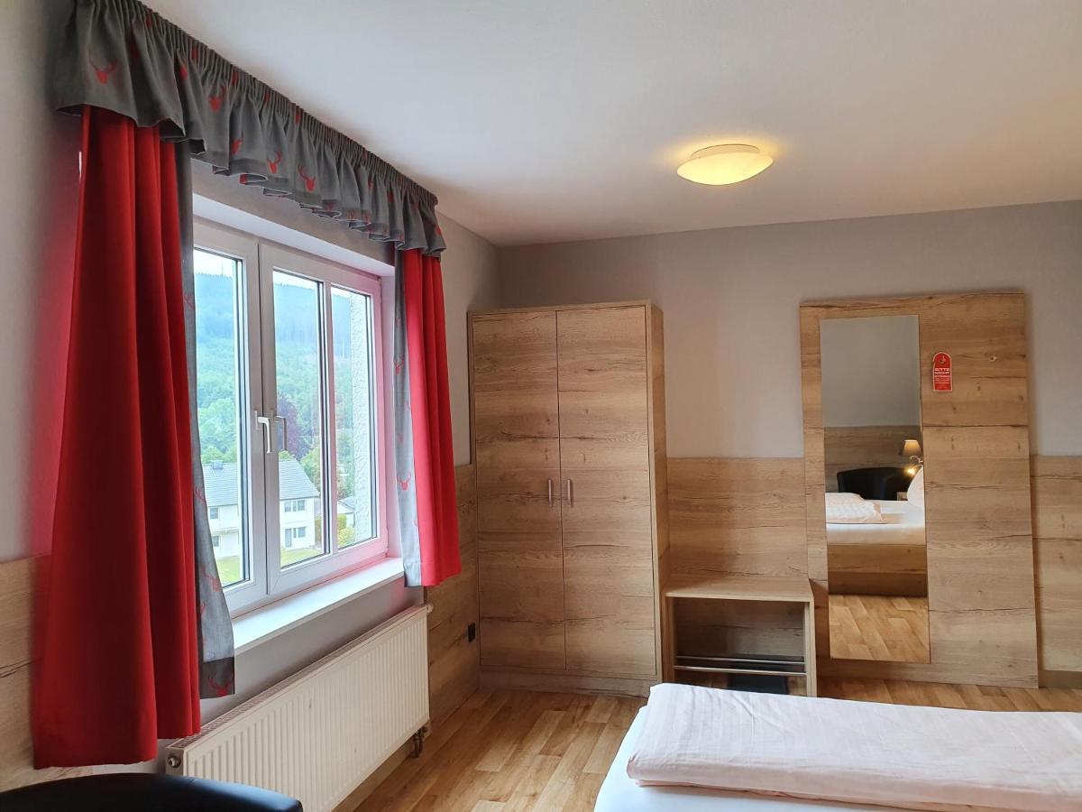 Bigger Hof - Wirtshaus Platzhirsch Am Jahnplatz 3* Olsberg